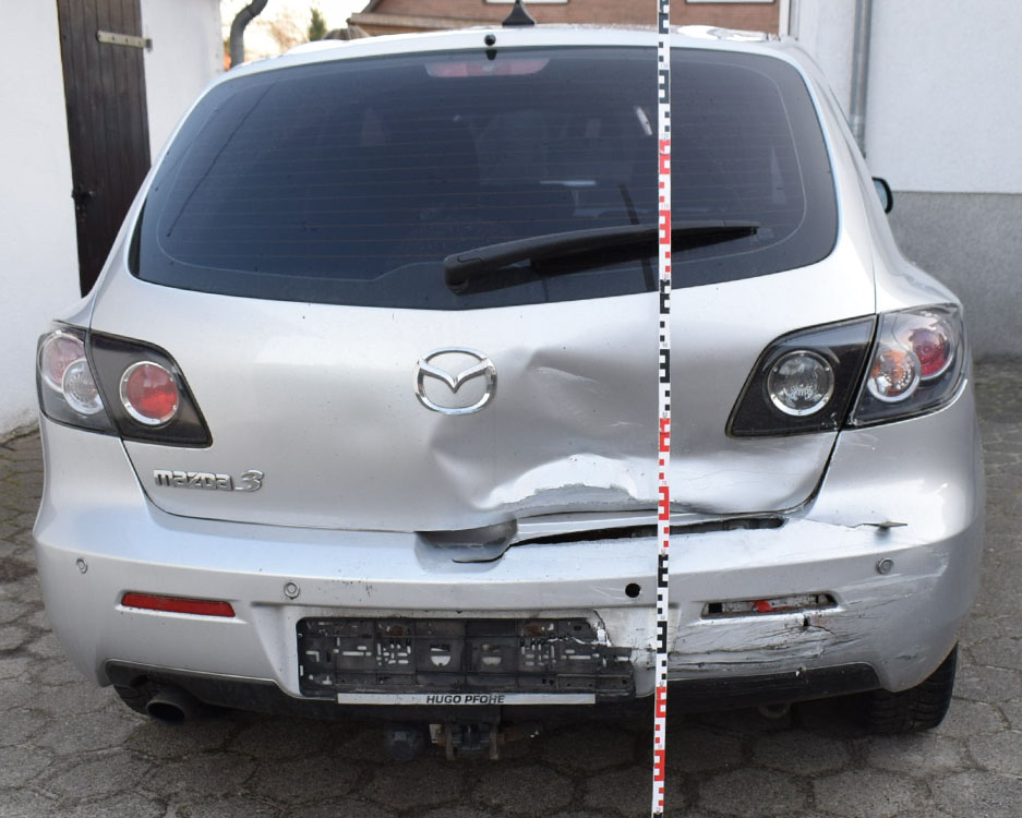 Dokumentierter Fahrzeugschaden für ein Kfz-Gutachten